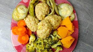 Котлеты и овощи на пару в мантоварке.Вкусно.красиво.а главное очень полезно .