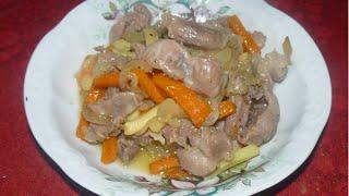Тушеные куриные желудки с луком и морковью. Вкуснятина!