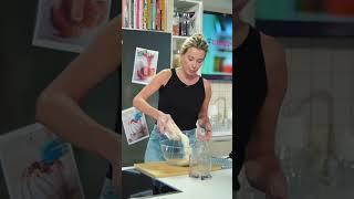 Песочный корж с шоколадом и разноцветным драже