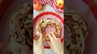 Пирог как у мамы — венок с яблоками