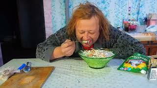 Хакасские деревенские блогеры которые живут на пенсию Как идет день у каналов ПОДВАЛ ИЛЬИЧА