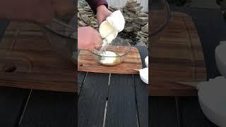 Как приготовить белый сметанный соус к рыбе за 1 минуту