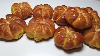 Тыквенные булочки со сливовым вареньем