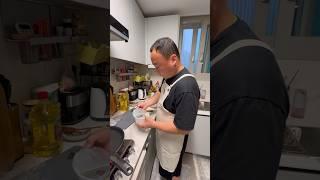 Корейский муж правильно готовит лапшу ???????? #жизньвкорее #еда #катякорея #рецепты #кореявлог