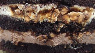 Самый вкусный шоколадный торт Сникерс. Домашний рецепт, который понравится любому сладкоежке.