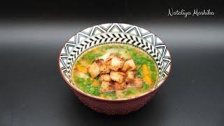 Гороховый суп с сухариками без мяса .Вкусно, просто и бюджетно.