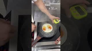 Печеная яйцо ???? за 7 минута #вкуснаяеда #кухня #яйца #яичница #завтрак #МУСЛИМKITCHEN ￼
