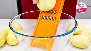 Беру сырой картофель, натираю на терке... Салат - просто не оторваться! Быстрый рецепт без майонеза