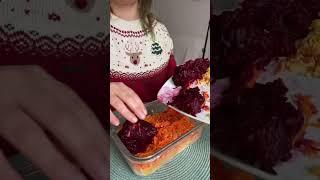 Узнали мелодию на фоне?