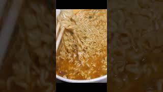 언제까지 편의점 사발면만 먹을꺼야? 김치부터 모든 토핑이 무료! 종로 24시 무인 라면 편의점 #shorts -  automated Ramen Machine! Ramen store