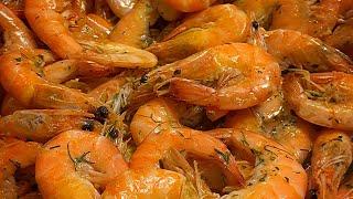 Сочные креветки на сковородке