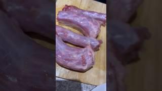 Шея индейки.Как приготовить шею индейки.полны рецепт с озвучкой на канале. это можно кушать губами.