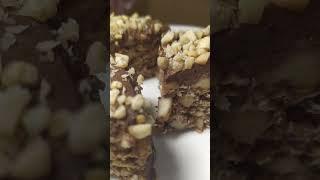 Овсянка и яблоки без сахара.