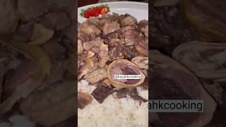 Күрішпен ет асып көрдіңіздер ме? Необычный способ приготовления Бесбармақ (бешбармак) с рисом.