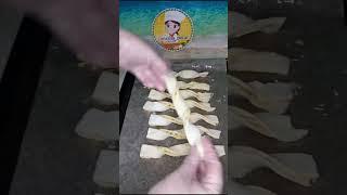 Хрустящие слоёные палочки с сыром, быстро, просто и невероятно вкусно!